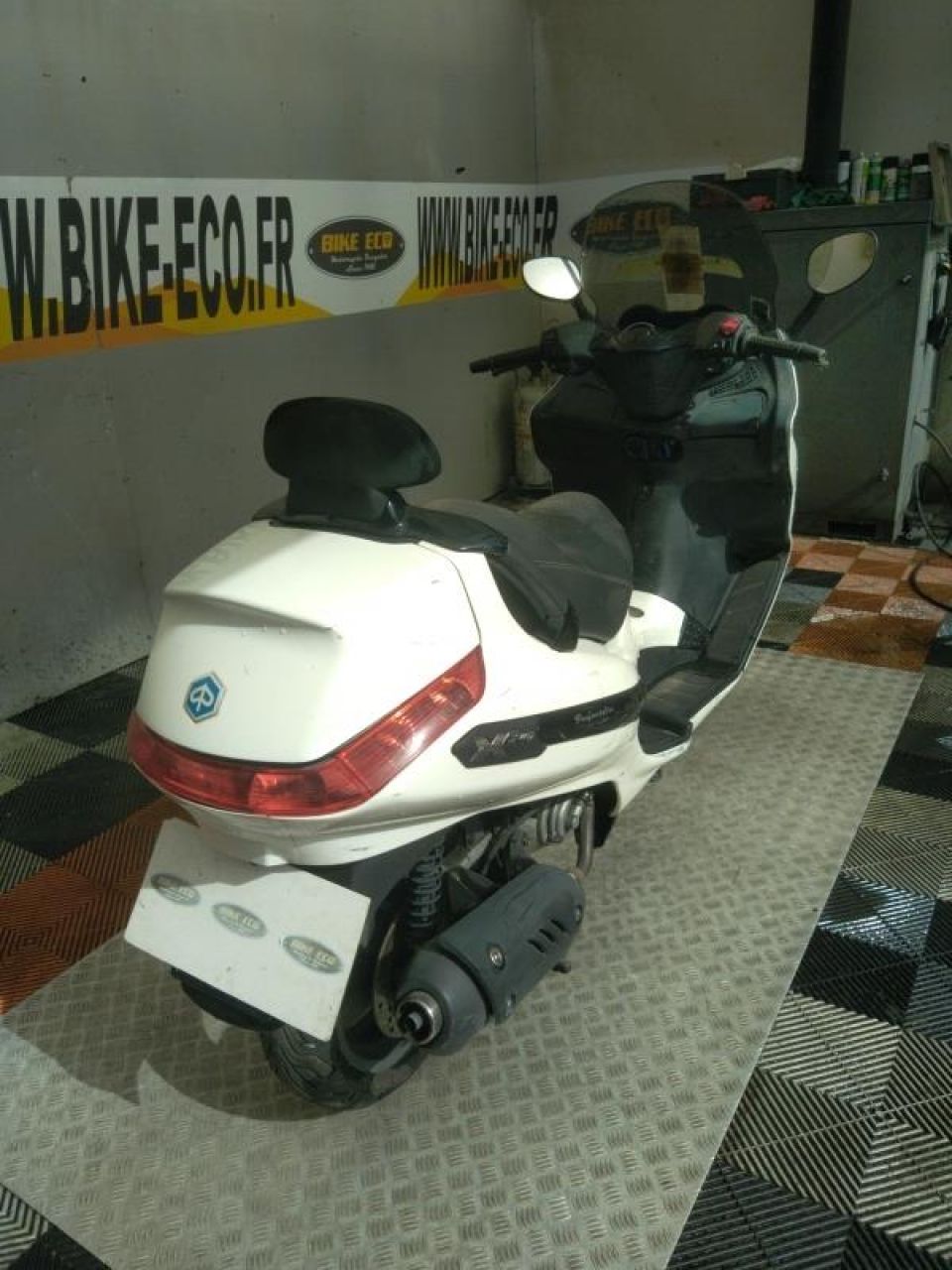 PIAGGIO XEVO 125 4