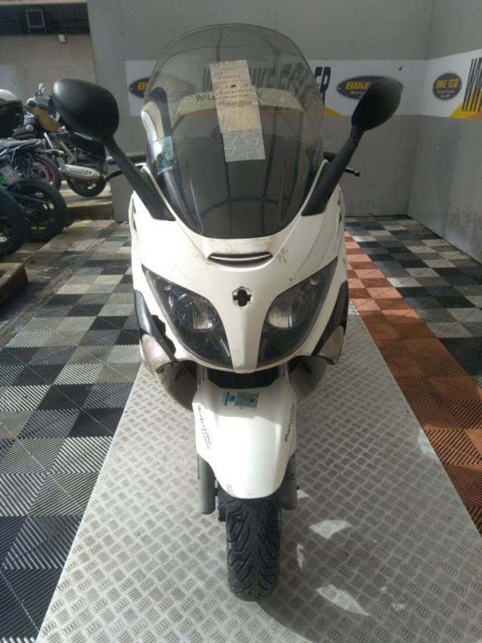 PIAGGIO XEVO 125 4