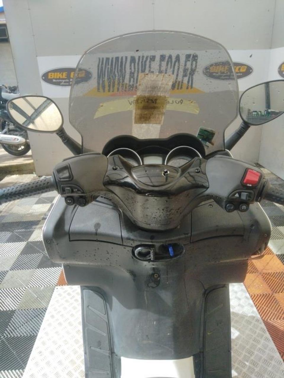 PIAGGIO XEVO 125 4
