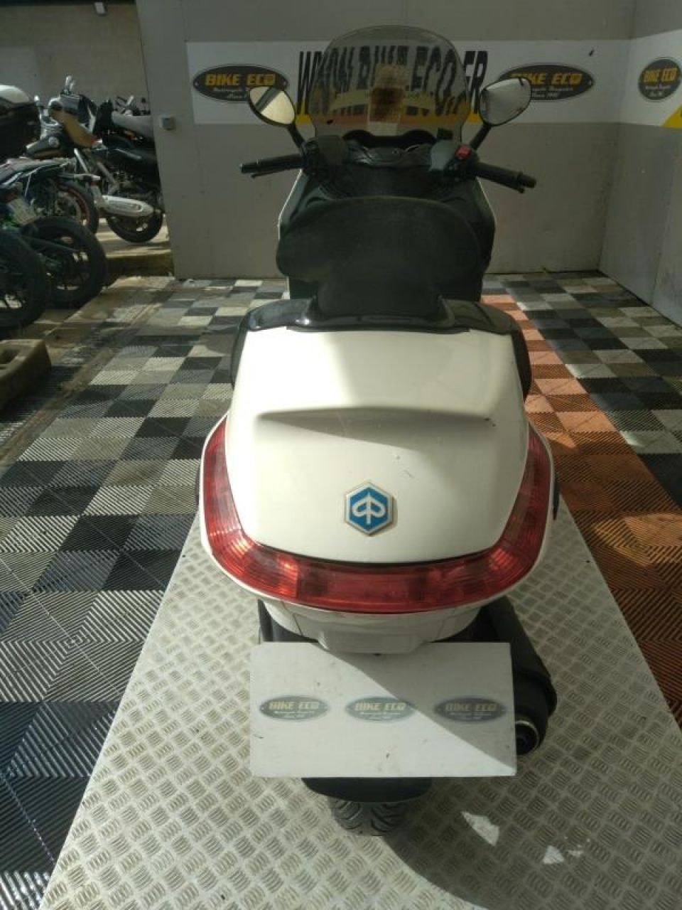 PIAGGIO XEVO 125 4