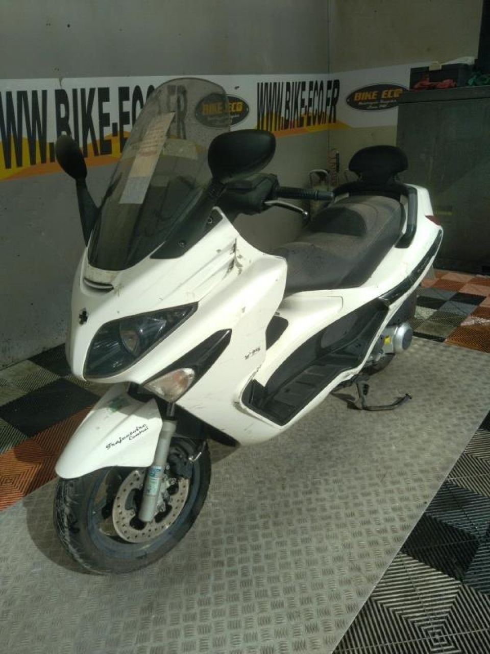 PIAGGIO XEVO 125 4