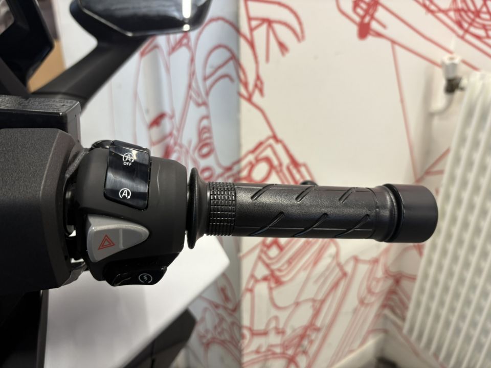 HONDA NSS FORZA 125 4