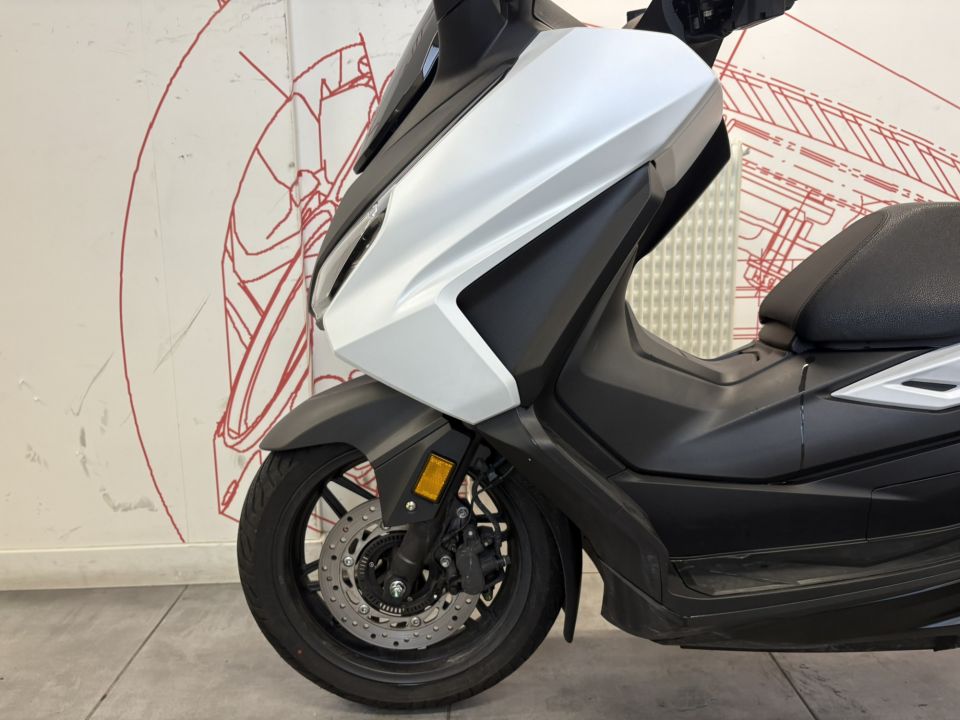 HONDA NSS FORZA 125 4