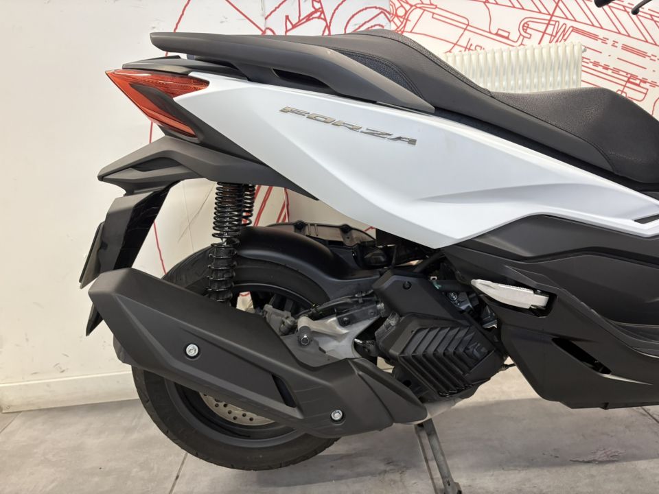 HONDA NSS FORZA 125 4