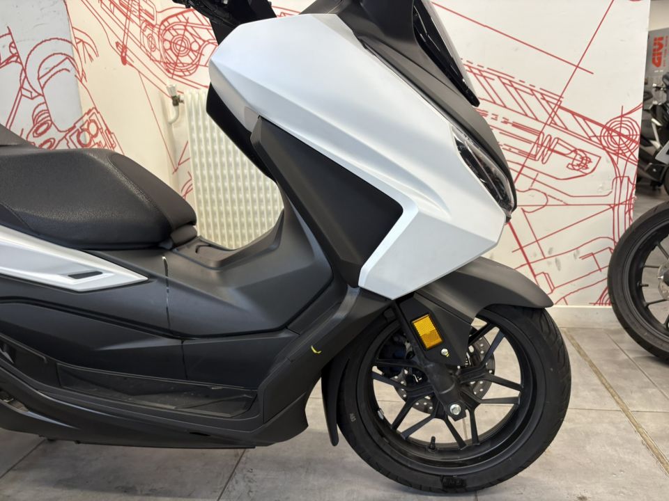 HONDA NSS FORZA 125 4