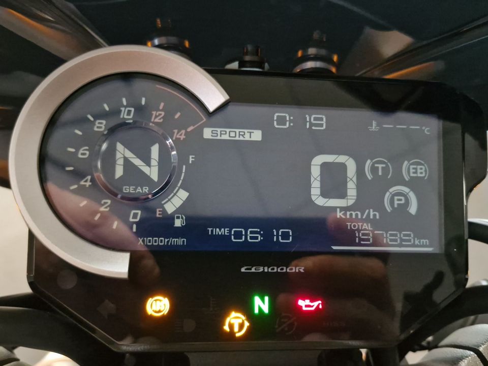 HONDA CB 1000 R ABS 4