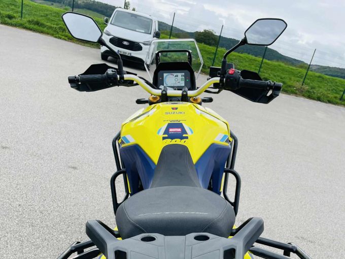 SUZUKI DL V-STROM 800DE 4