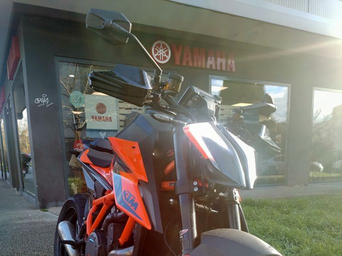 KTM 1290 SUPER DUKE R 4