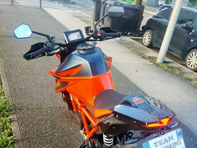 KTM 1290 SUPER DUKE R 4