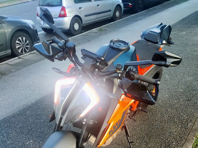 KTM 1290 SUPER DUKE R 4