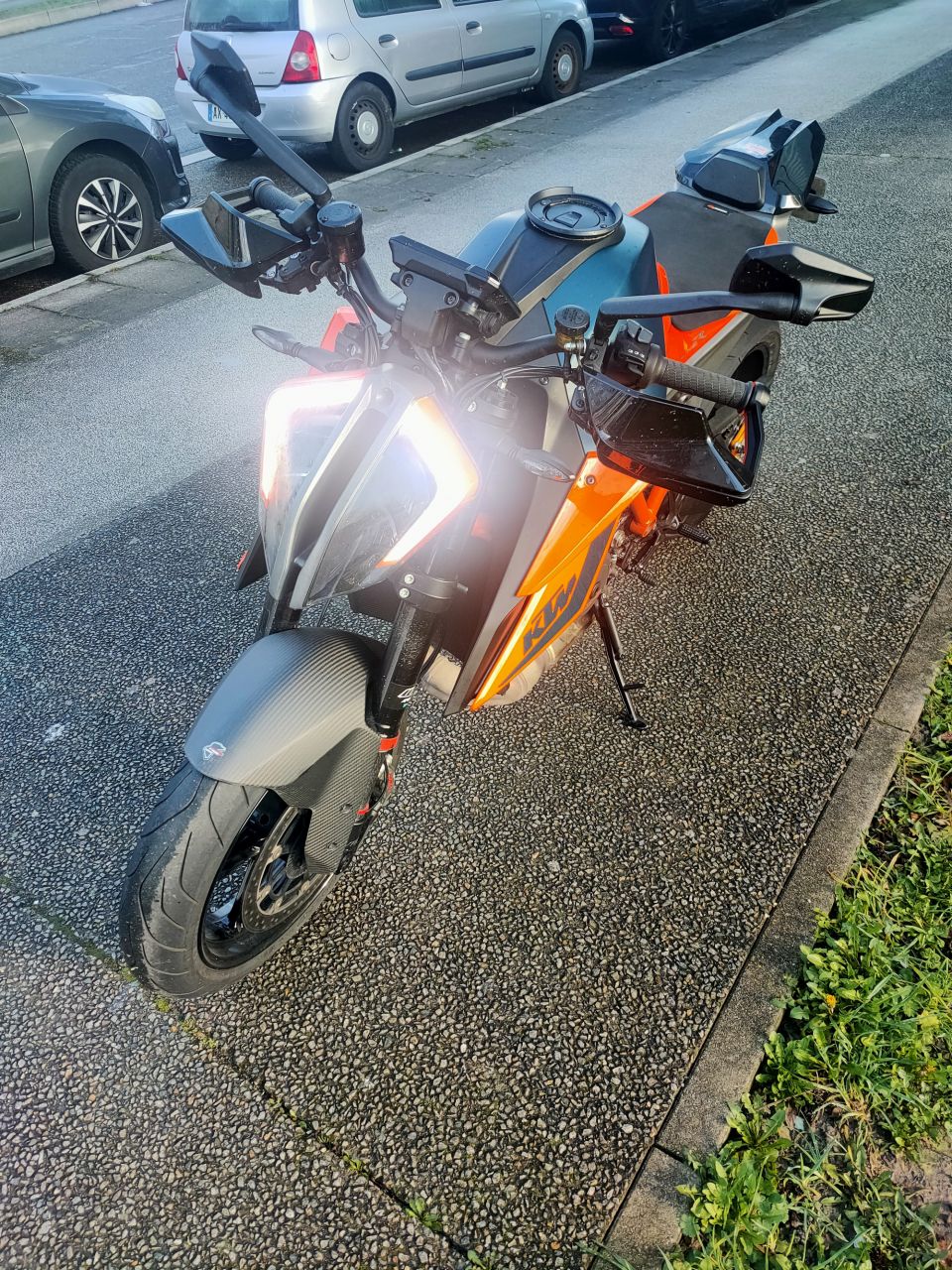 KTM 1290 SUPER DUKE R 4