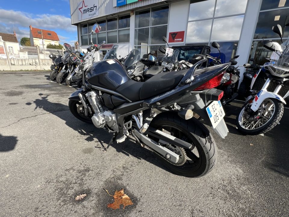 SUZUKI GSF 650 N BANDIT 4