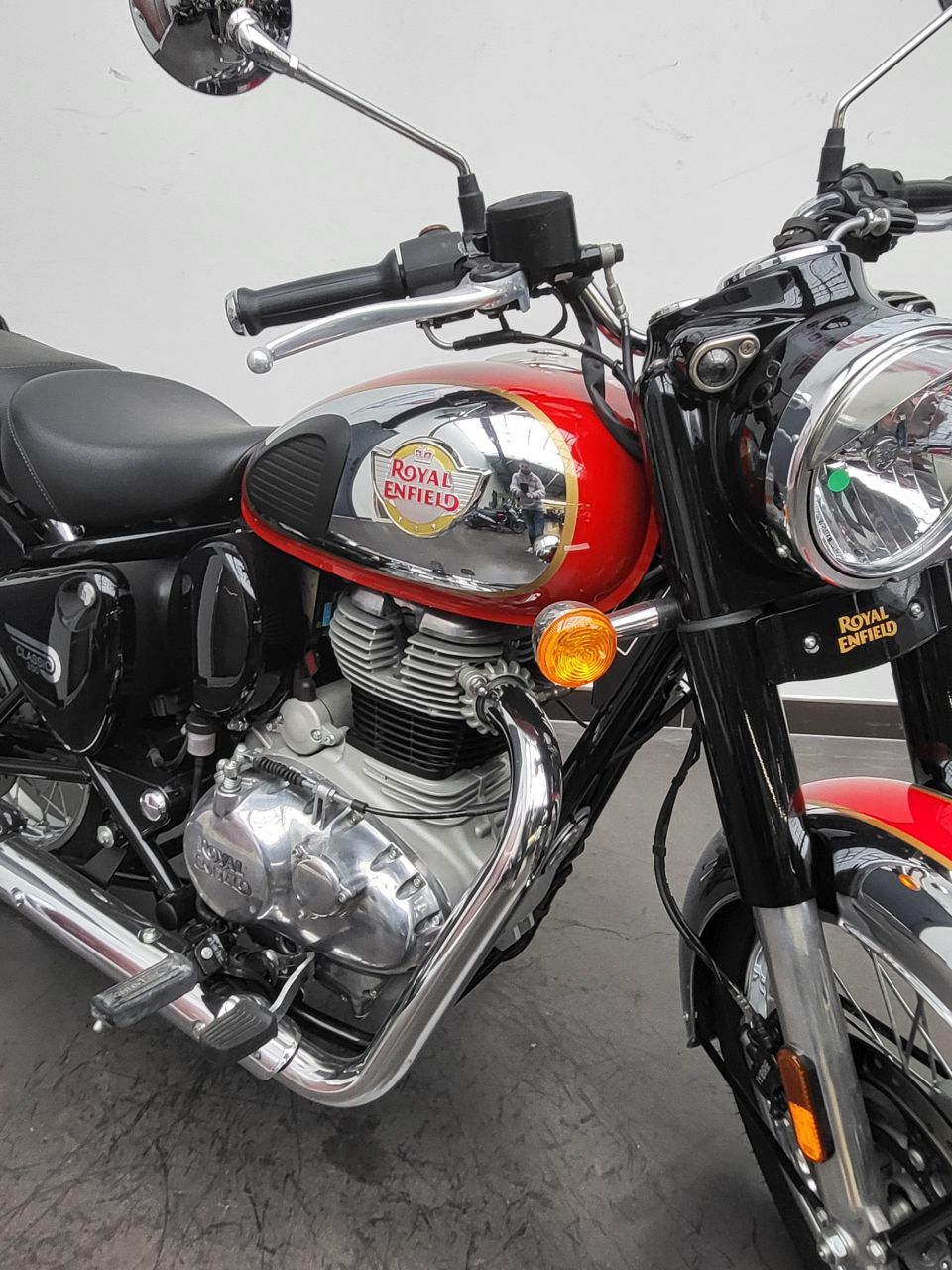 ROYAL ENFIELD CLASSIC CHROME 4