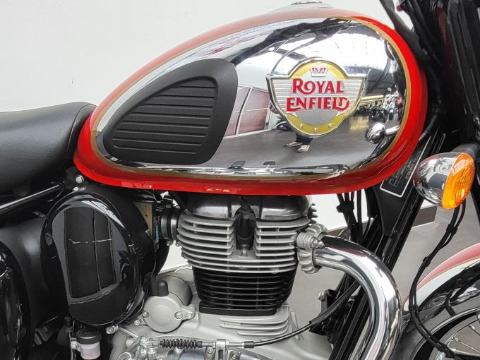 ROYAL ENFIELD CLASSIC CHROME 4