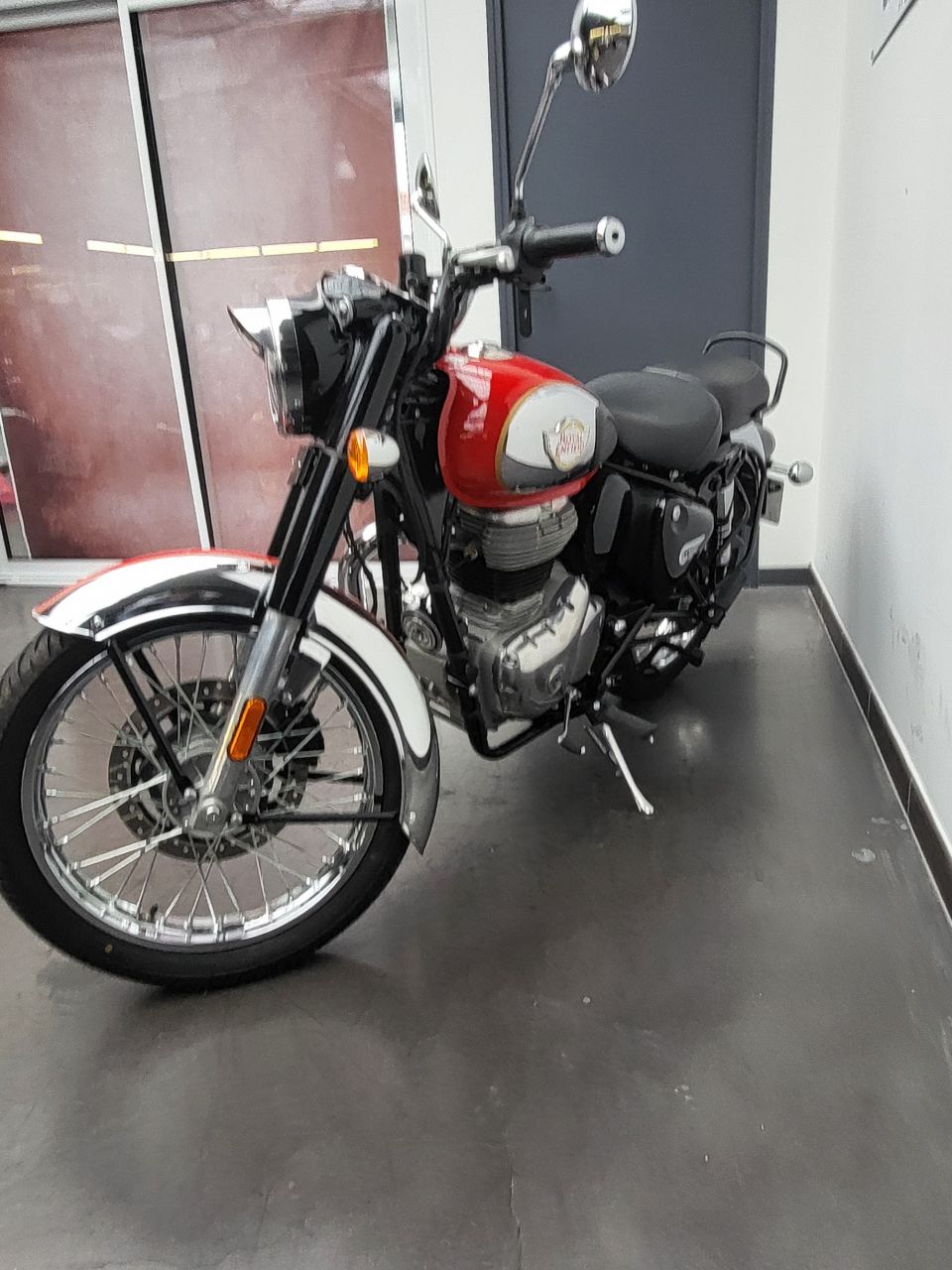 ROYAL ENFIELD CLASSIC CHROME 4
