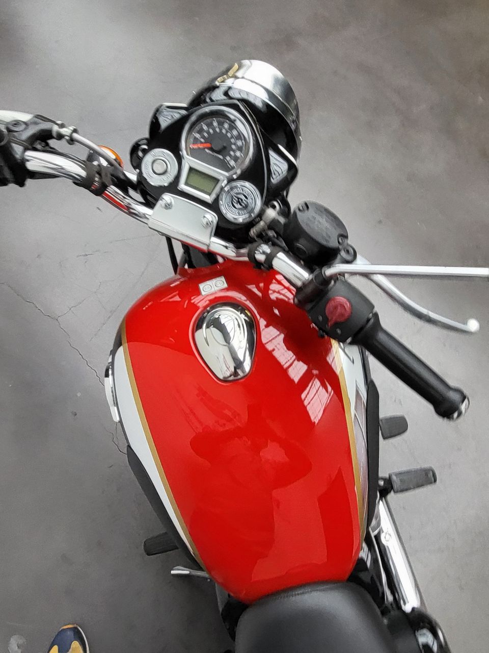 ROYAL ENFIELD CLASSIC CHROME 4