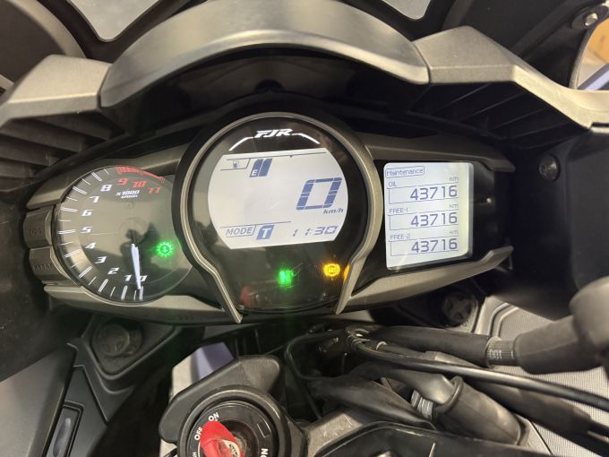 YAMAHA FJR 1300 AS 4