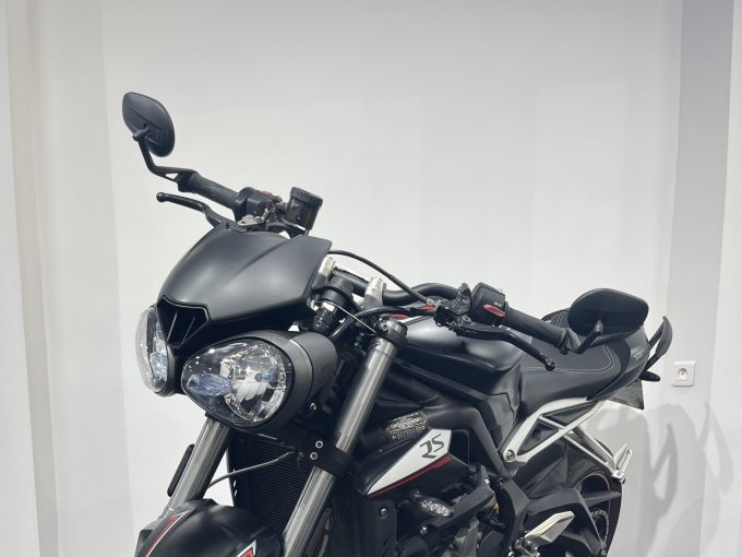 TRIUMPH STREET TRIPLE 765 RS 4