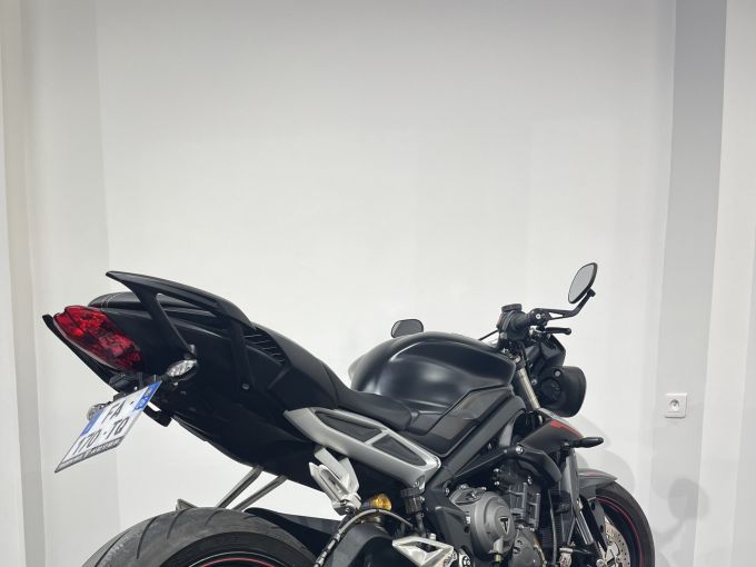 TRIUMPH STREET TRIPLE 765 RS 4
