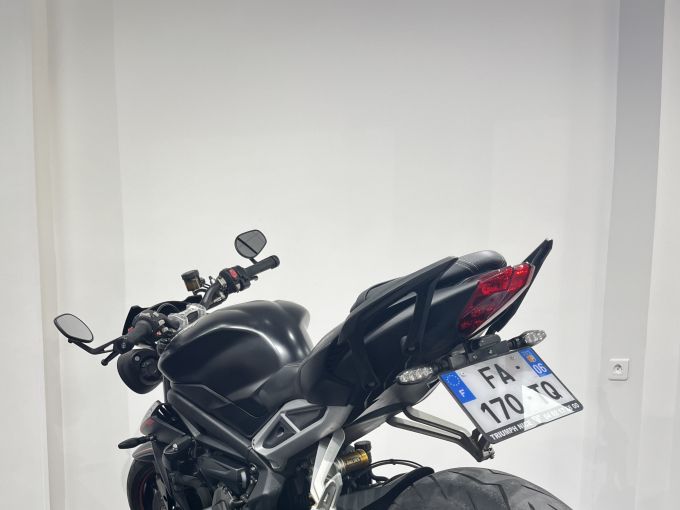 TRIUMPH STREET TRIPLE 765 RS 4