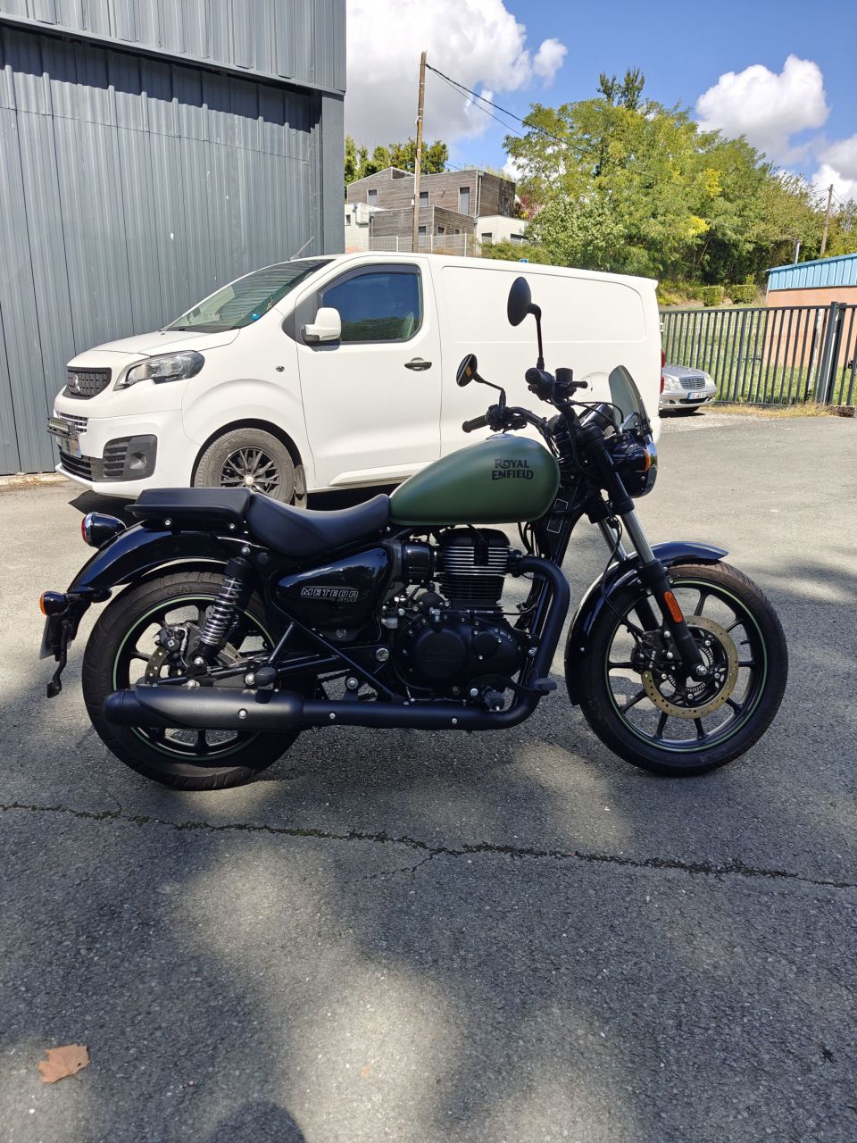 ROYAL ENFIELD METEOR 350 4