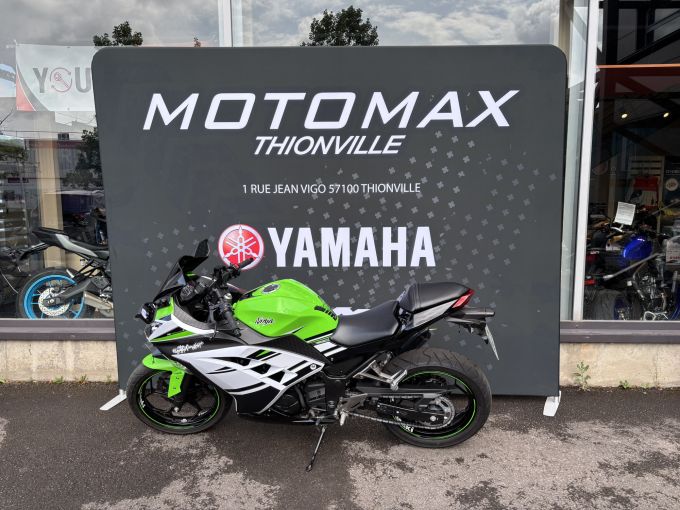 KAWASAKI NINJA 300 4