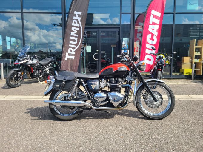 TRIUMPH BONNEVILLE 865 T100 IE 4