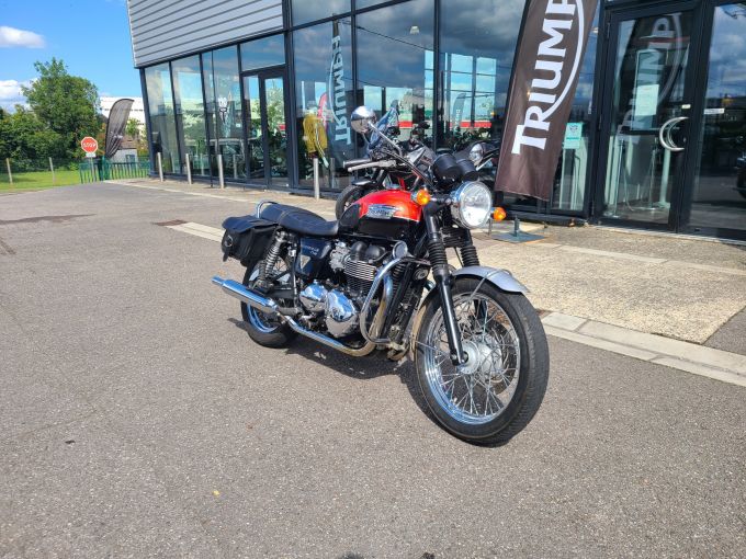 TRIUMPH BONNEVILLE 865 T100 IE 4