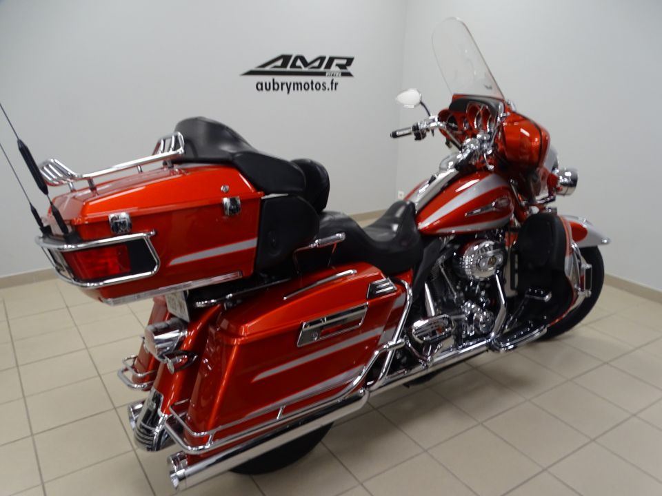 HARLEY-DAVIDSON TOURING ELECTRA GLIDE 1800 ULTRA CLASSIC 4