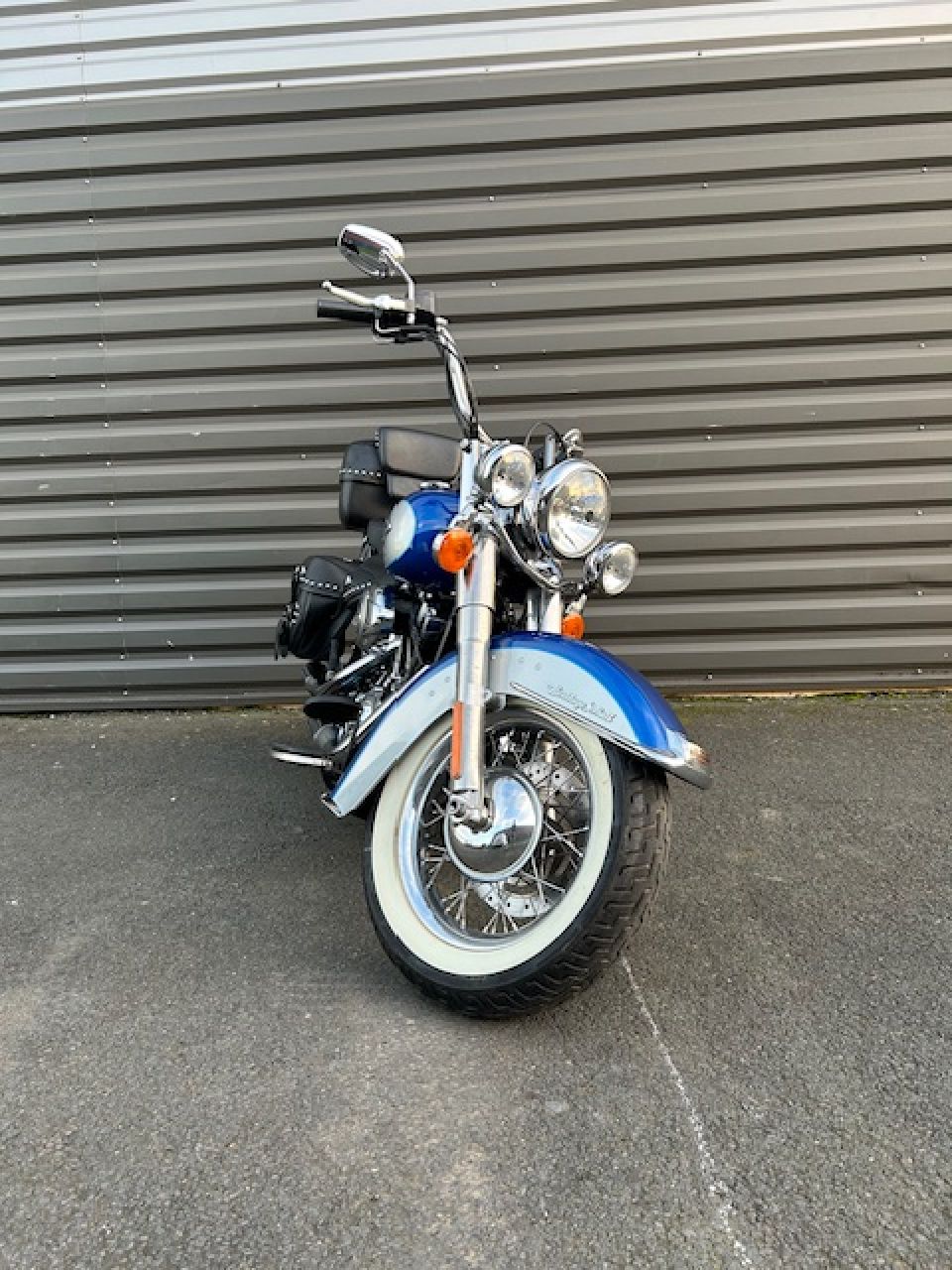 HARLEY-DAVIDSON SOFTAIL HERITAGE 1584 4