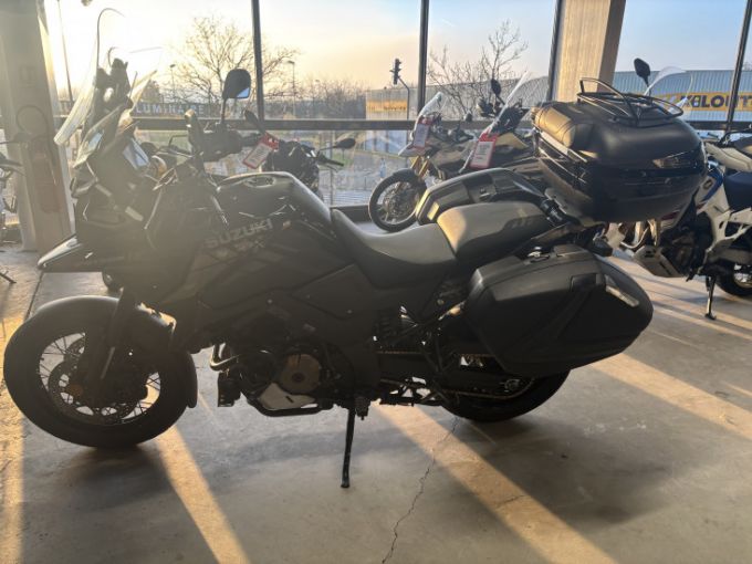 SUZUKI DL 1000 XT 4