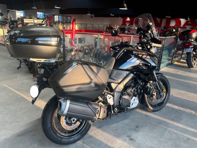SUZUKI DL 1000 XT 4