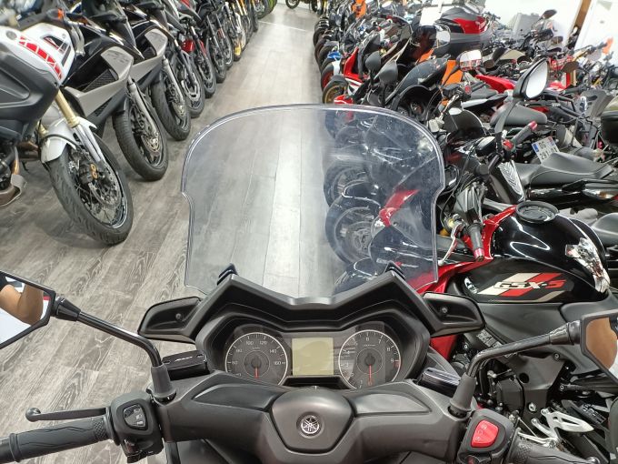 YAMAHA XMAX 300 4