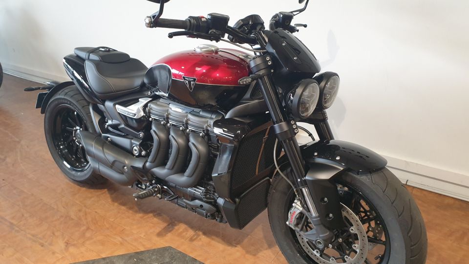 TRIUMPH ROCKET 3 R STORM 4