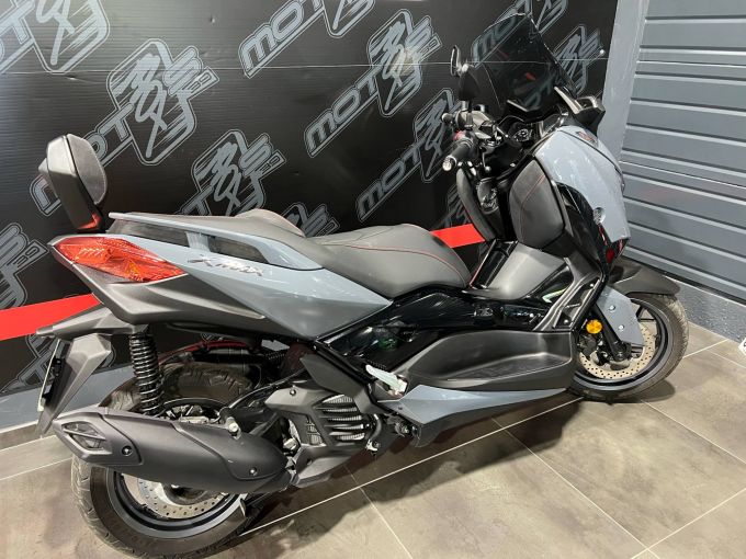 YAMAHA XMAX 125 TECH MAX 4