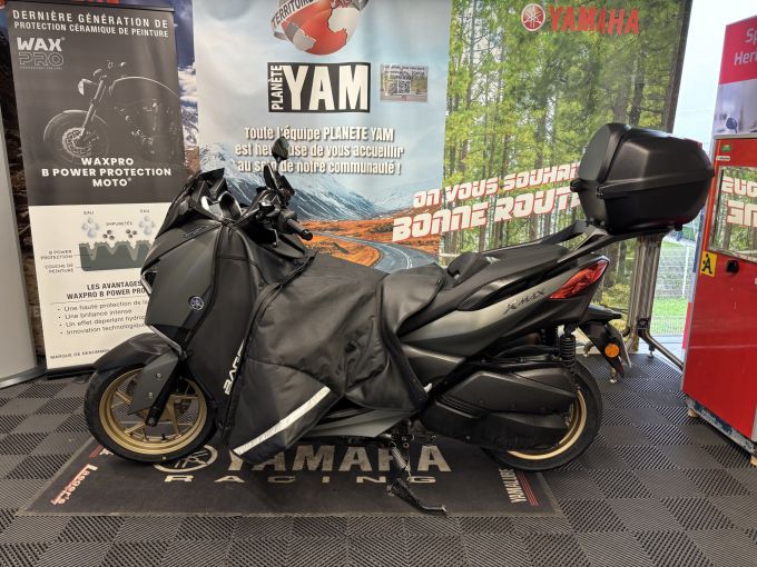 YAMAHA XMAX 300 Tech Max 4