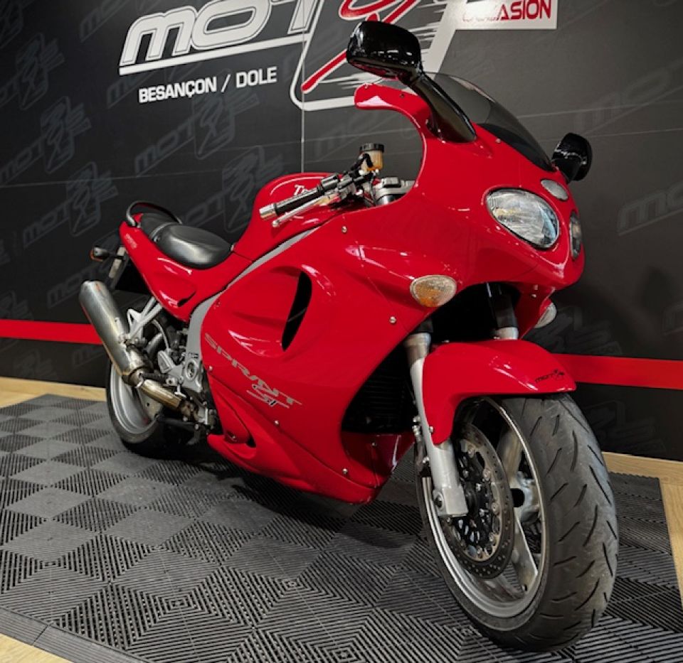 TRIUMPH SPRINT 955 ST 4