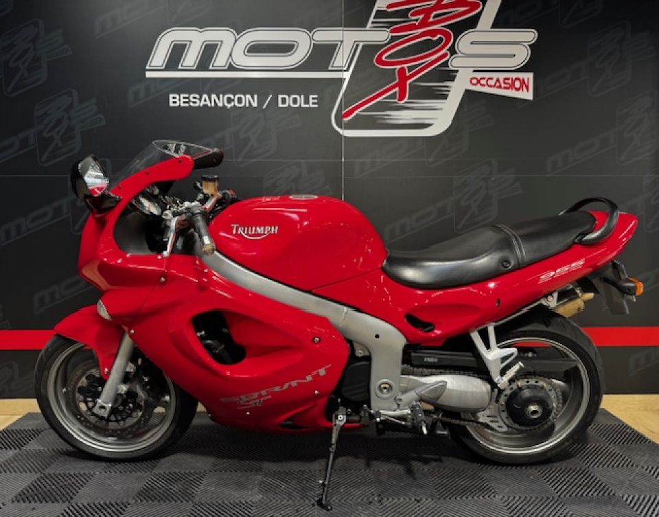 TRIUMPH SPRINT 955 ST 4
