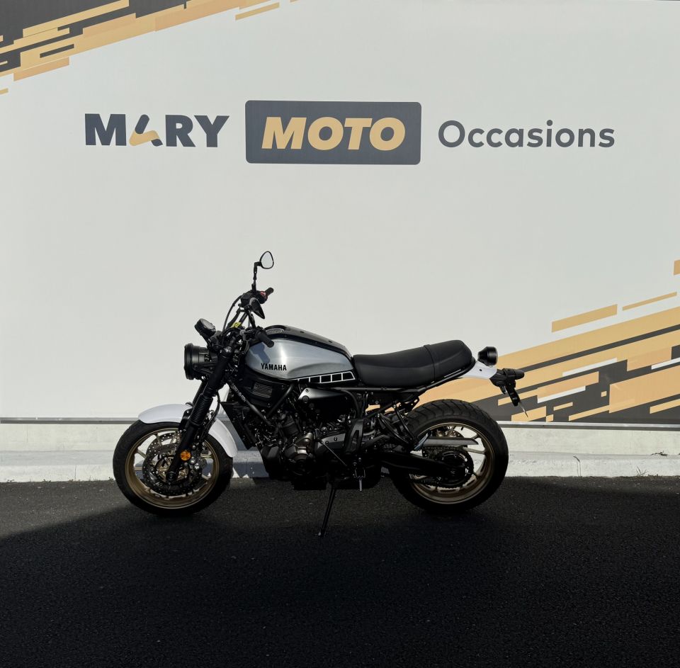 YAMAHA XSR 700 XTRIBUTE 4