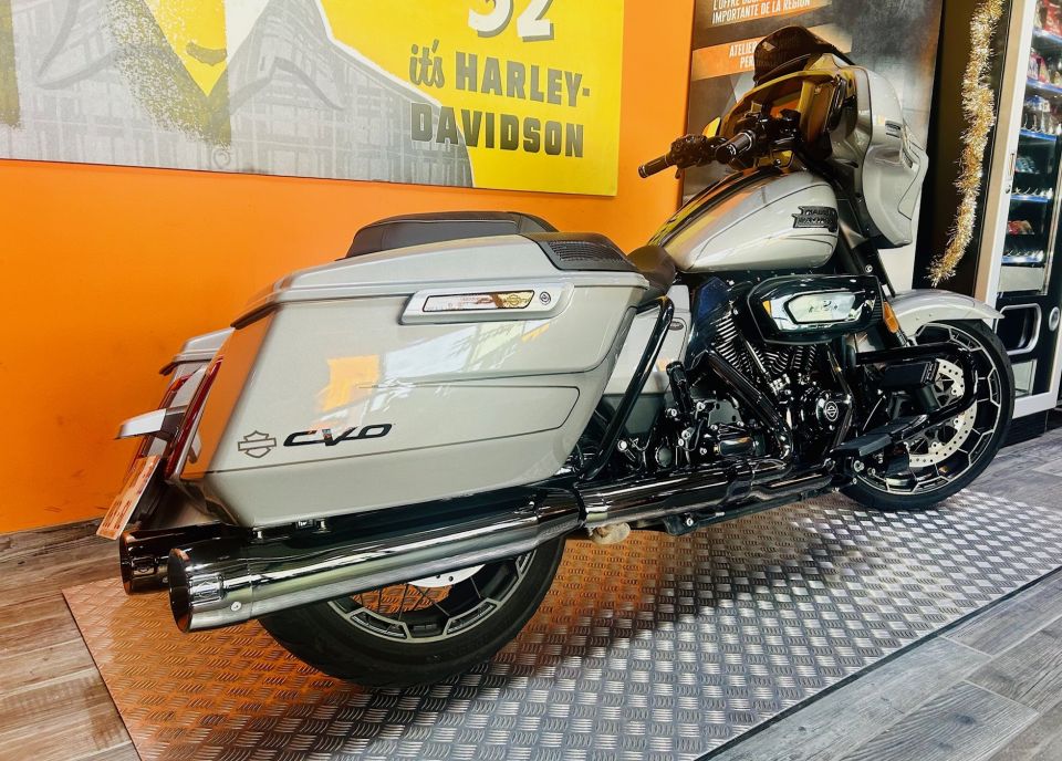 HARLEY-DAVIDSON TOURING STREET GLIDE 1977 CVO  4