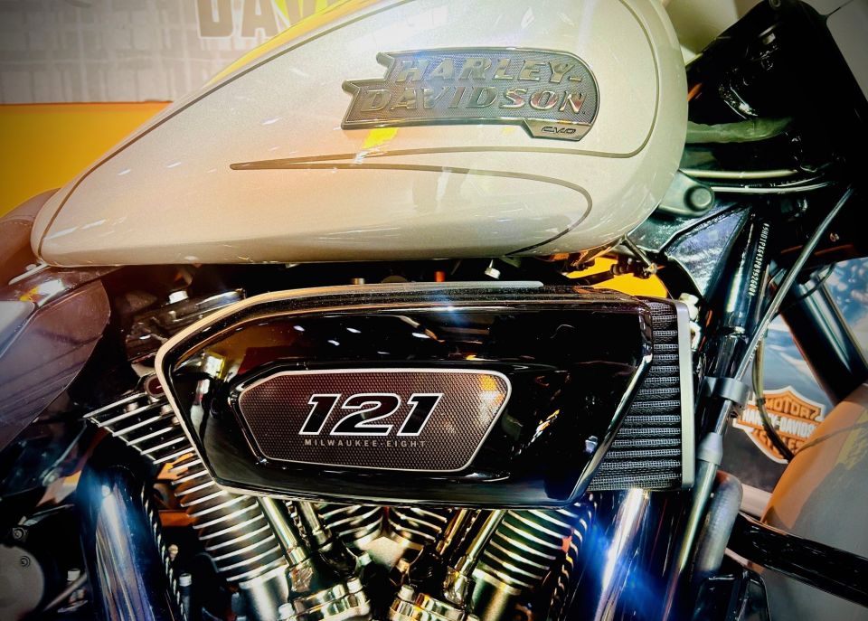 HARLEY-DAVIDSON TOURING STREET GLIDE 1977 CVO  4