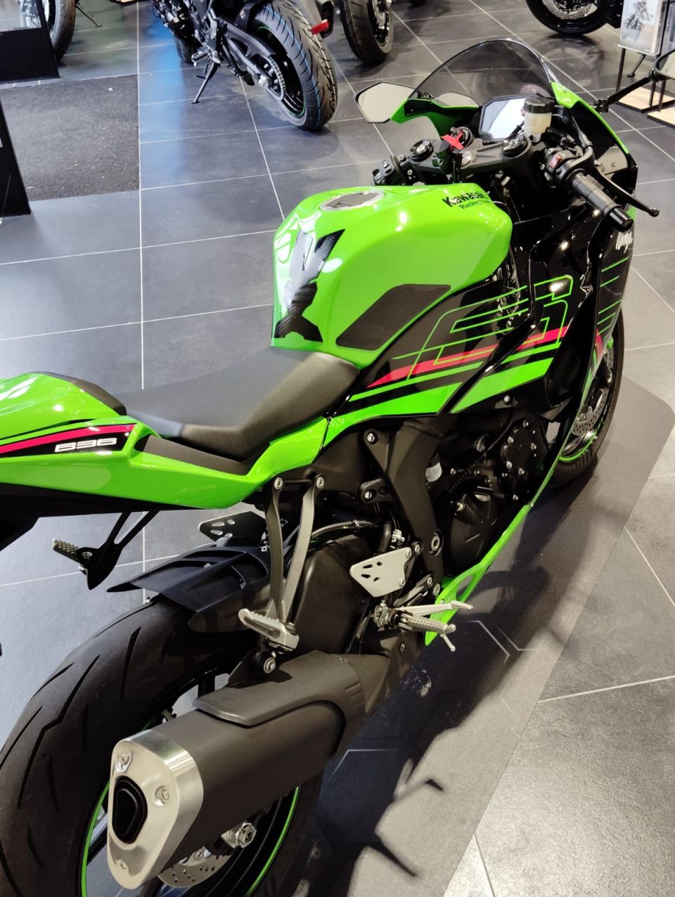 KAWASAKI ZX-6R 636 4