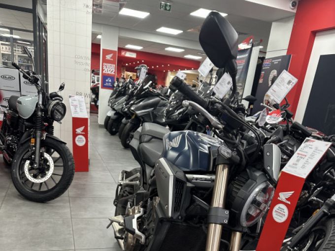 HONDA CB650R Neo Sports Café 4