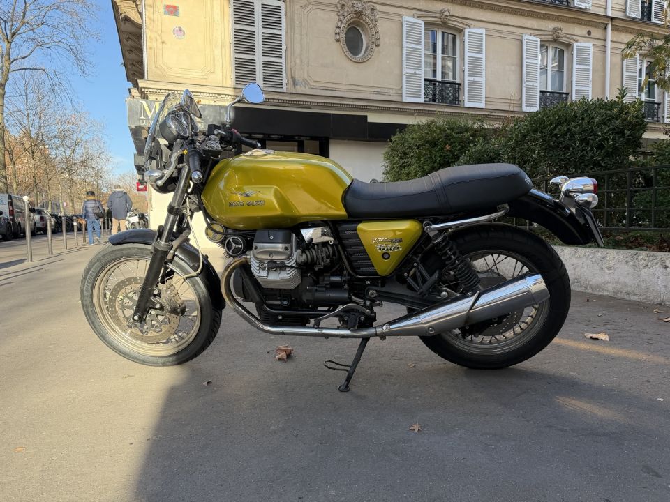 MOTO GUZZI V7 CAFE CLASSIC 4