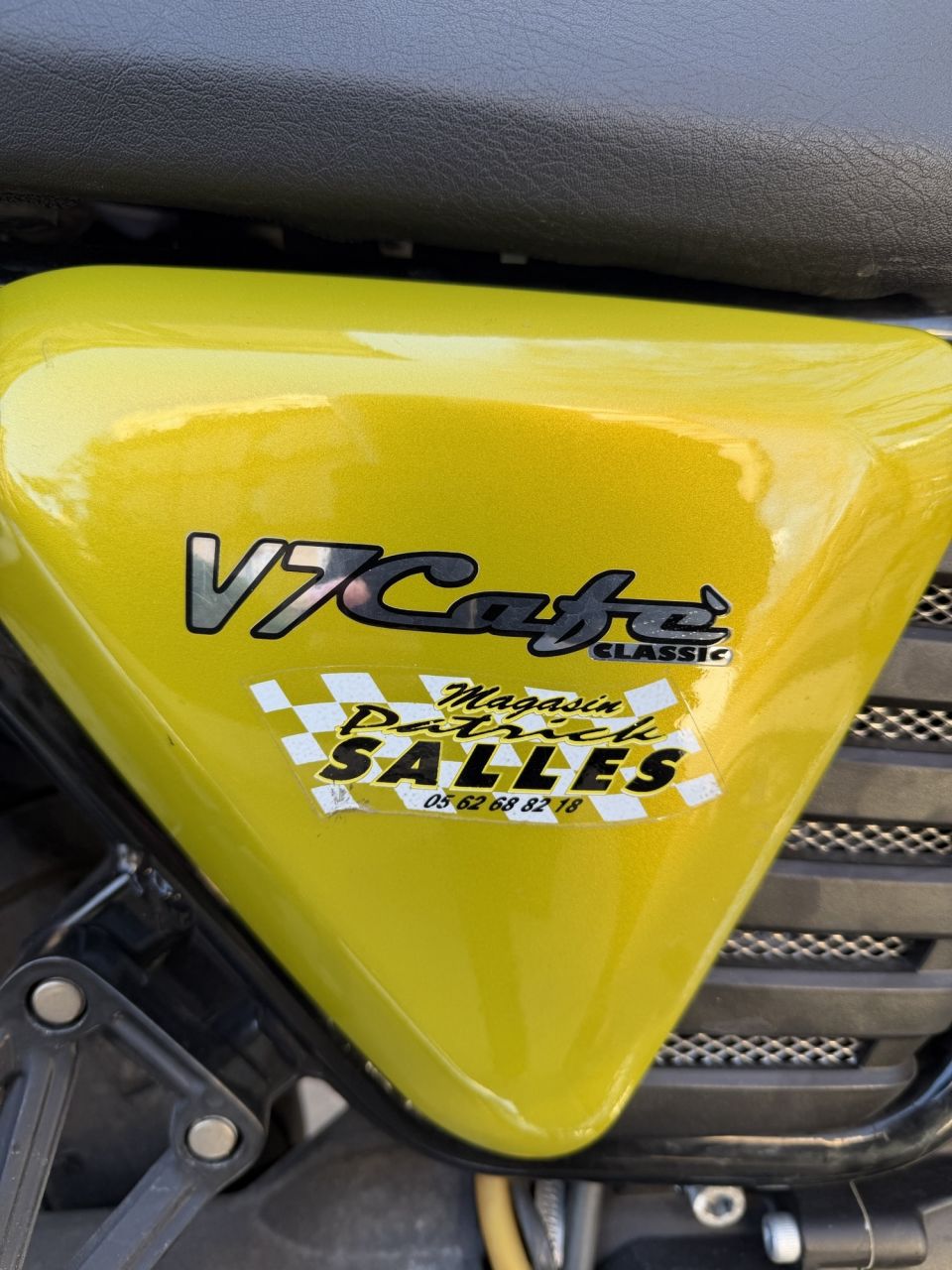 MOTO GUZZI V7 CAFE CLASSIC 4