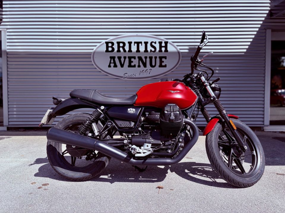 MOTO GUZZI V7 STONE 4