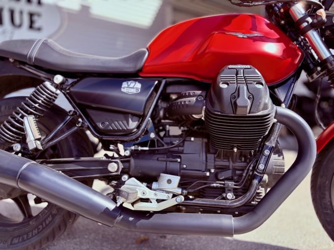 MOTO GUZZI V7 STONE 4