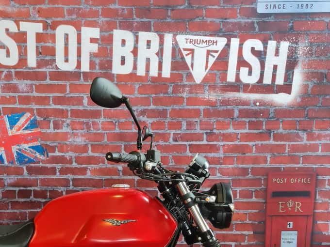 MOTO GUZZI V7 STONE 4