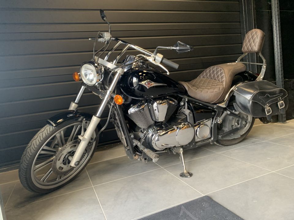 KAWASAKI VN 900 CUSTOM 4