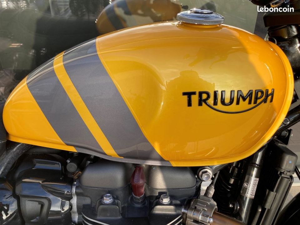 TRIUMPH SCRAMBLER 900 4